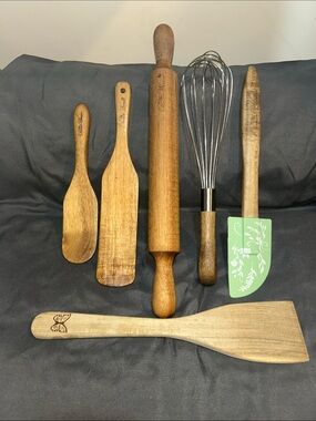 6 pcs Pioneer Women Wooden Kitchen utensil lot